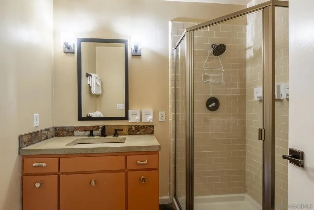 Mammoth Lakes, California 93546, United States, 3 Bedrooms Bedrooms, ,3 BathroomsBathrooms,Residential,Active,171468