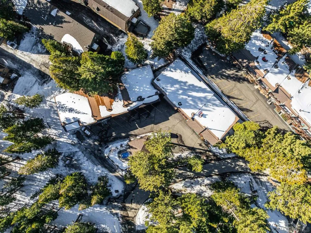 Mammoth Lakes, California 93546, United States, 3 Bedrooms Bedrooms, ,3 BathroomsBathrooms,Residential,Active,171468