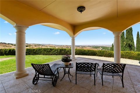 Tiny photo for 725 Spring Creek Way, Templeton, CA 93465 (MLS # NS25170230)