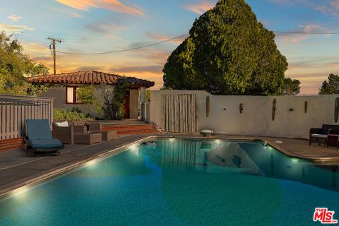 15617 Mondamon Road Apple Valley CA 92307