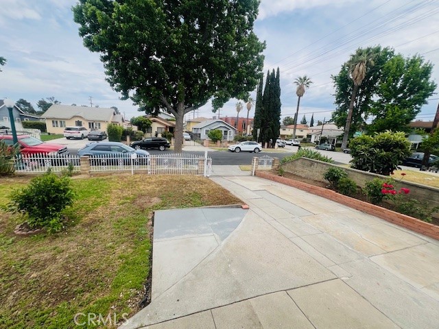 2037 S 3rd Street