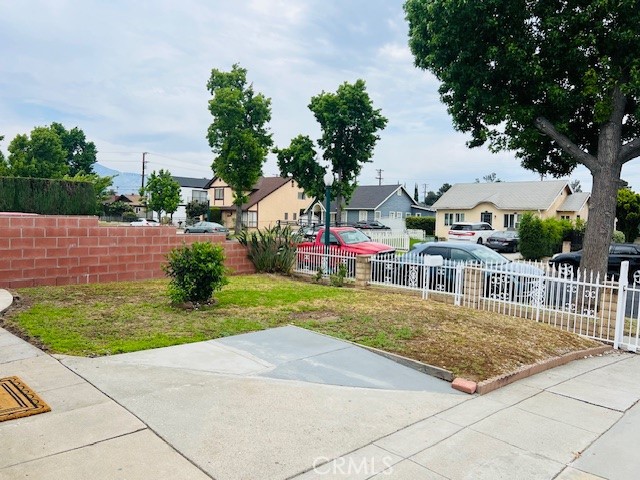 2037 S 3rd Street