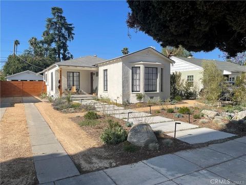 Photo of 4586 Sunnyside Drive, Riverside, CA 92506 (MLS # IG26139944)