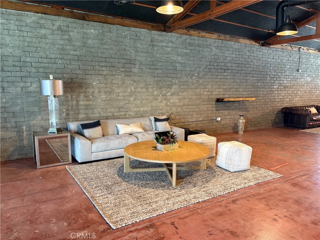 1023 N Maclay