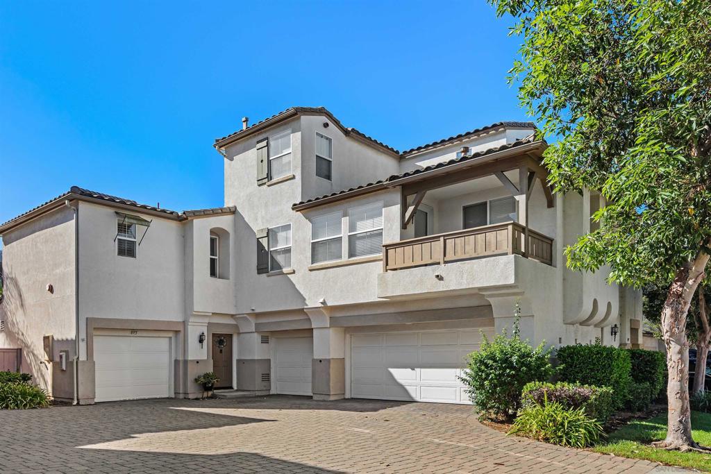 893 Custer Ave. AVE