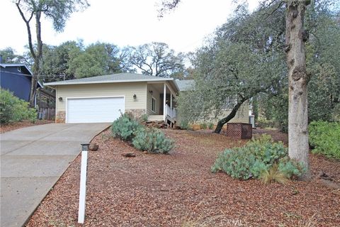 Photo of 18896 North Shore Drive, Hidden Valley Lake, CA 95467 (MLS # LC25217395)