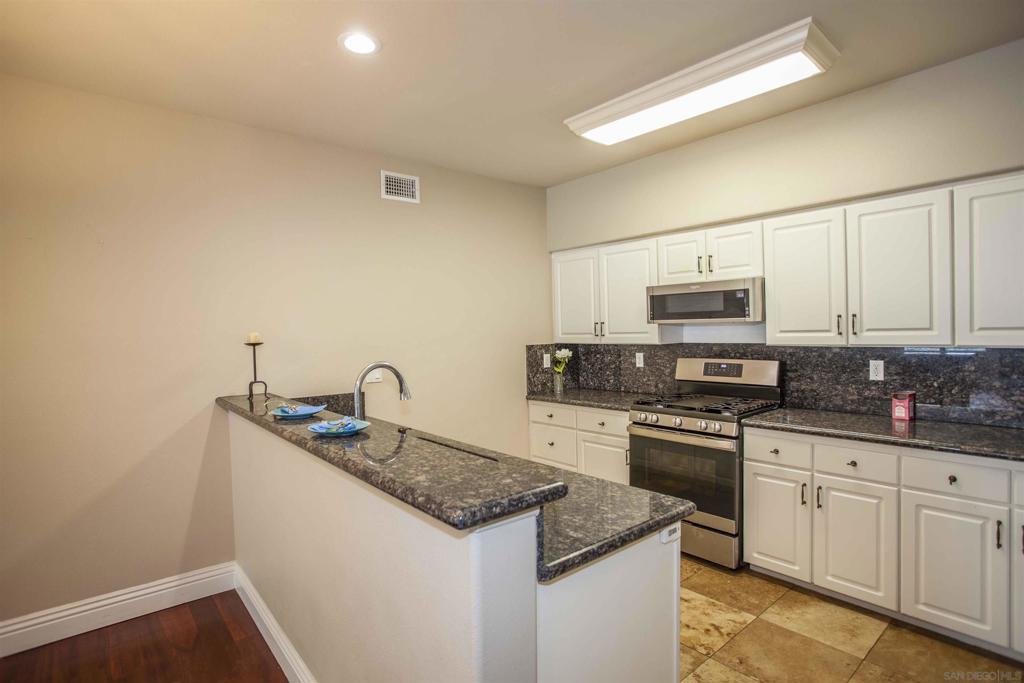 12362 Carmel Country Rd G208