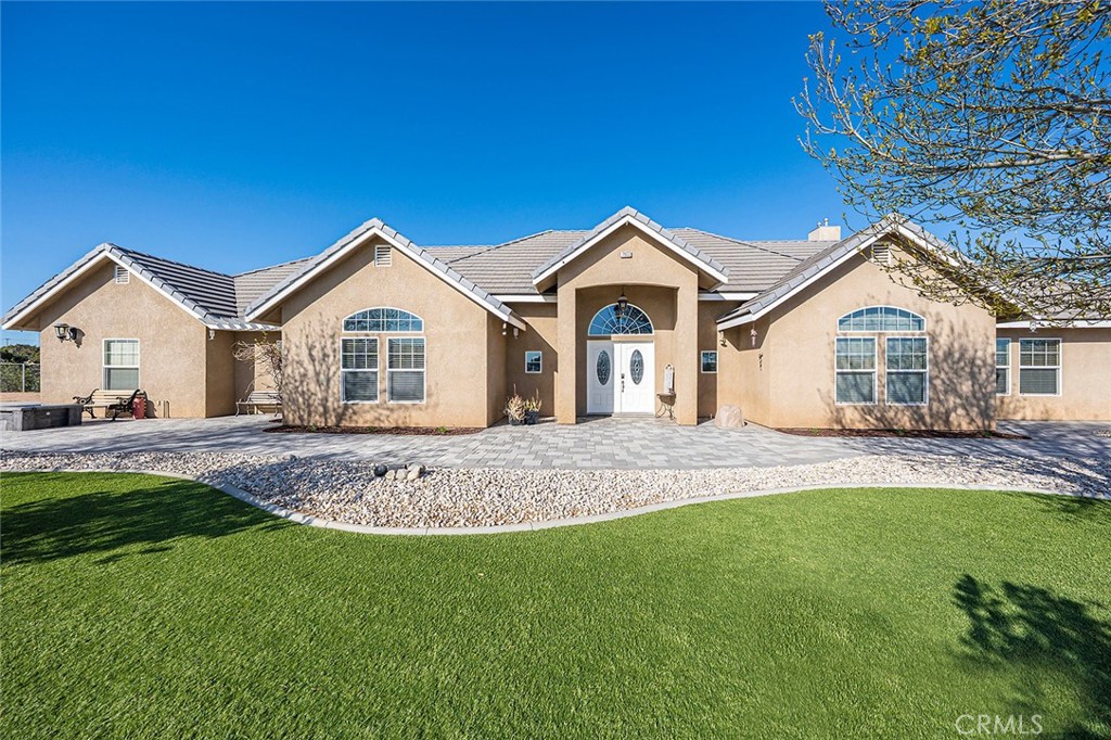 7922 Los Palmas Drive