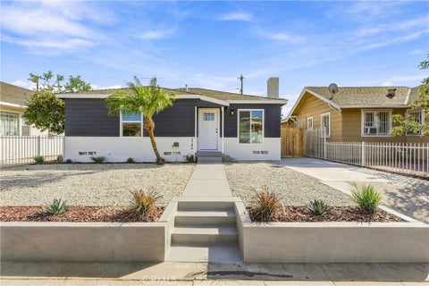 Photo of 2246 Locust Avenue, Long Beach, CA 90806 (MLS # PW26205006)