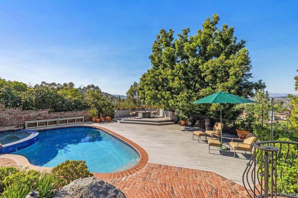 1605 Vista Del Valle