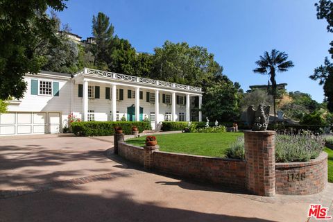 Photo of 1148 COLDWATER CANYON Drive, Beverly Hills, CA 90210 (MLS # 25629829)