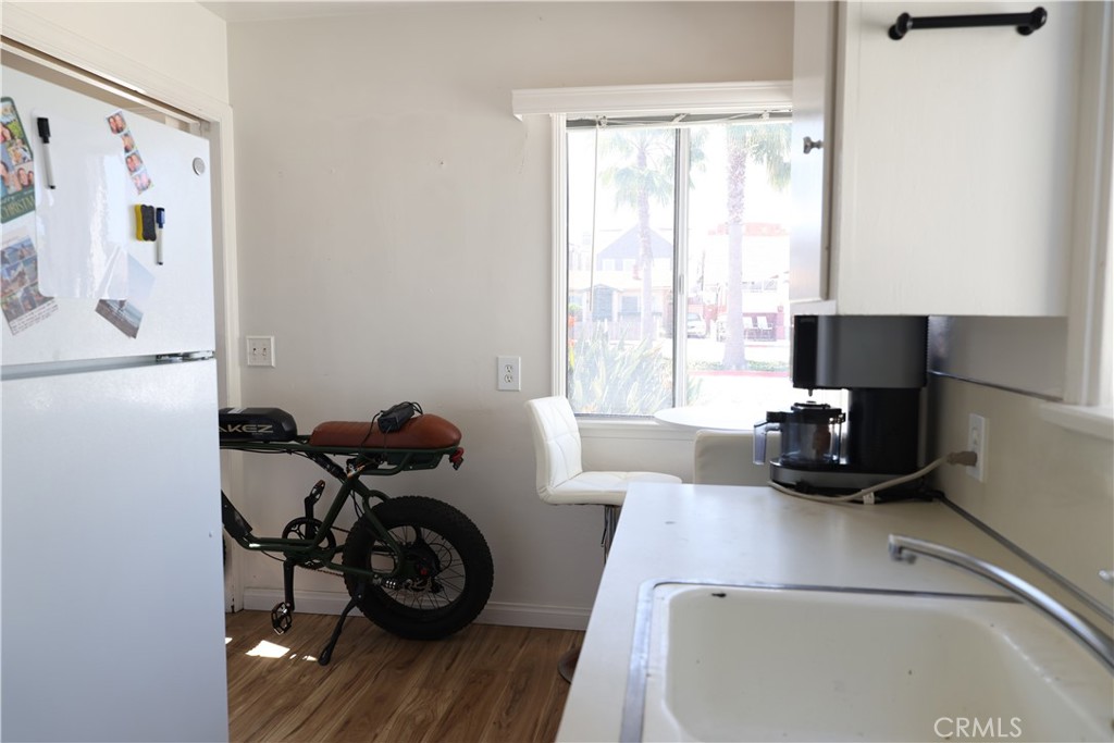 612 W Balboa Boulevard