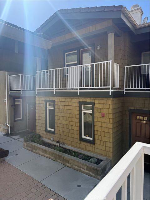 Photo of 507 S Marengo Avenue #4, Pasadena, CA 91101 (MLS # SR26053942)