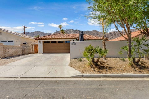 Tiny photo for 52905 Avenida Herrera, La Quinta, CA 92253 (MLS # 219152375DA)