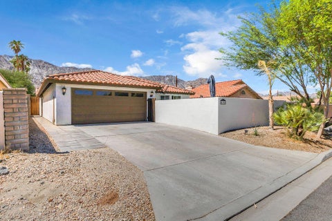 Tiny photo for 52905 Avenida Herrera, La Quinta, CA 92253 (MLS # 219152375DA)