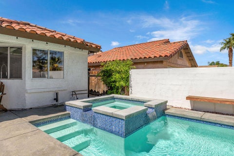 Tiny photo for 52905 Avenida Herrera, La Quinta, CA 92253 (MLS # 219152375DA)