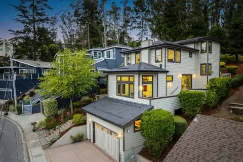 374 El Granada Boulevard, El Granada, CA 94018 - MLS#: ML82051746