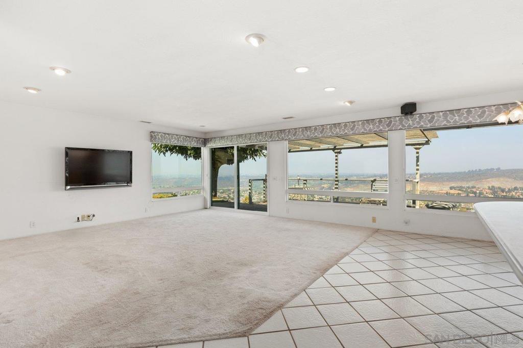 6276 Del Paso Ave
