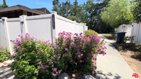 Photo of 28549 Conejo View Drive, Agoura Hills, CA 91301 (MLS # 25564057)