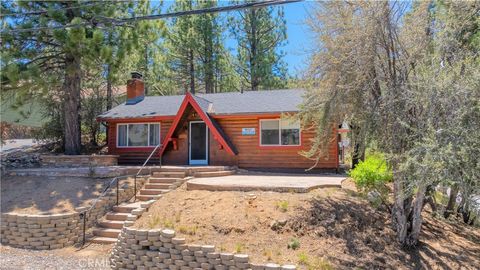 Photo of 41063 Pennsylvania Ave, Big Bear Lake, CA 92315 (MLS # IG26097665)