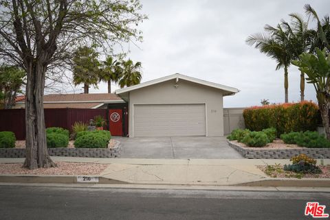 216 N Goodhope Avenue San Pedro CA 90732