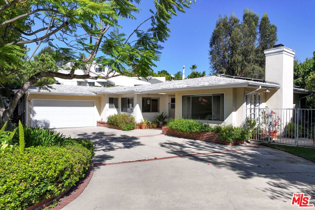 1130 Linda Flora Drive