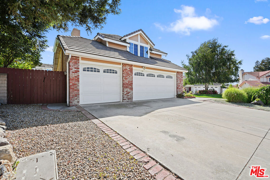 947 Bearclaw Court