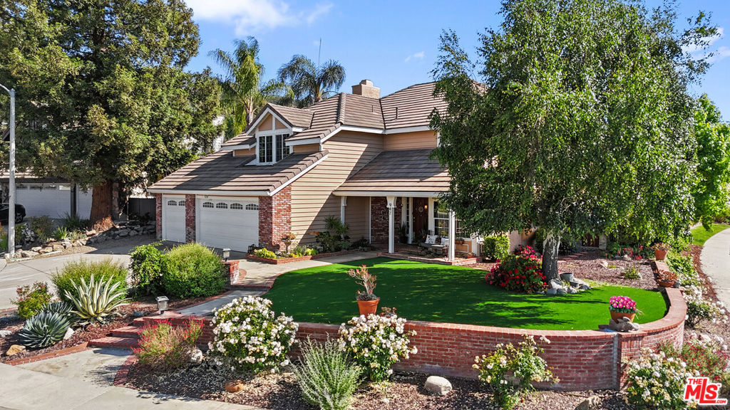 947 Bearclaw Court