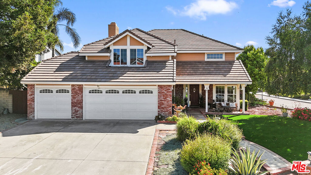 947 Bearclaw Court