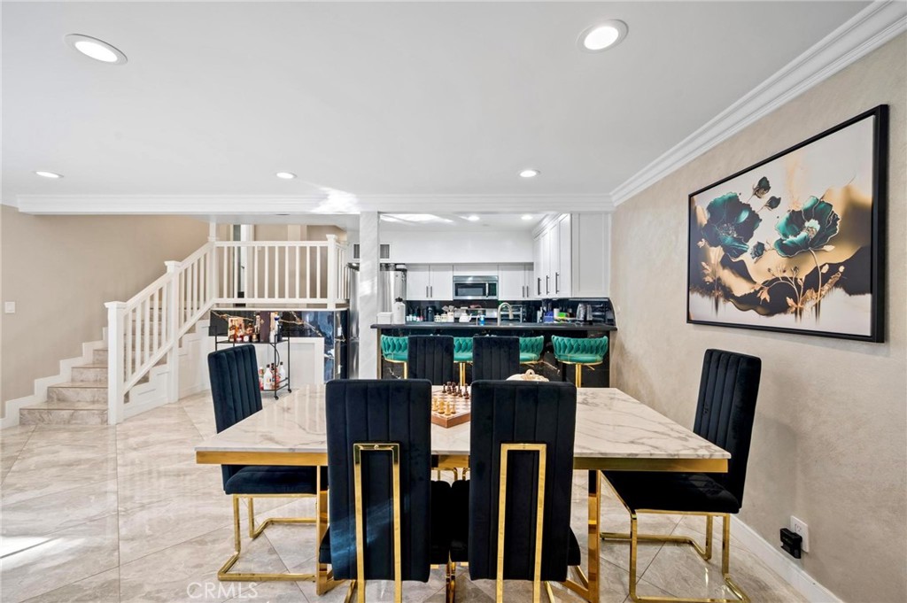 7924 Woodman Avenue 78