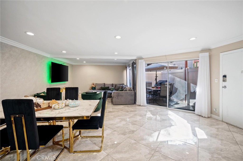 7924 Woodman Avenue 78