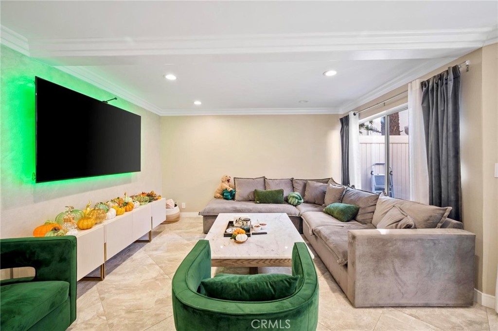 7924 Woodman Avenue 78