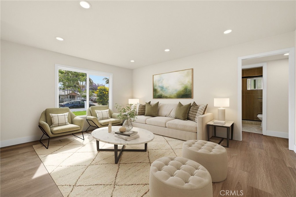 1326 S Marine