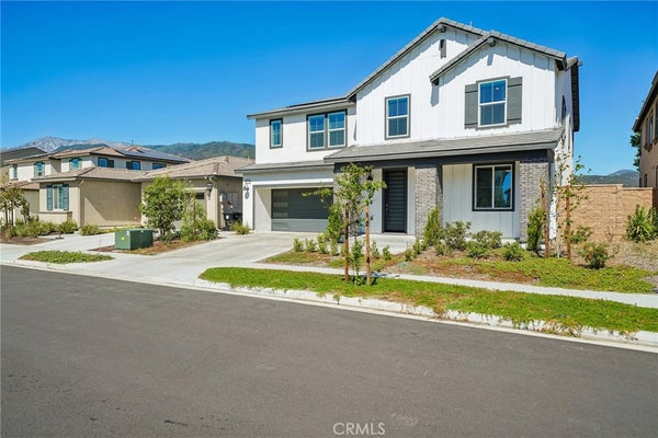 16750 YARROW LN, FONTANA, CA 92336 - Image 5aa1380e7ceeb4d70d8b23e3676b29c6/2197797706