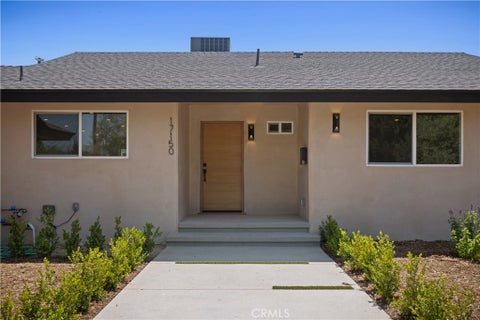 Photo of 17150 Mayall Street, Northridge, CA 91325 (MLS # SR26111334)