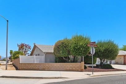 27012 bottlebrush lane menifee ca 92586