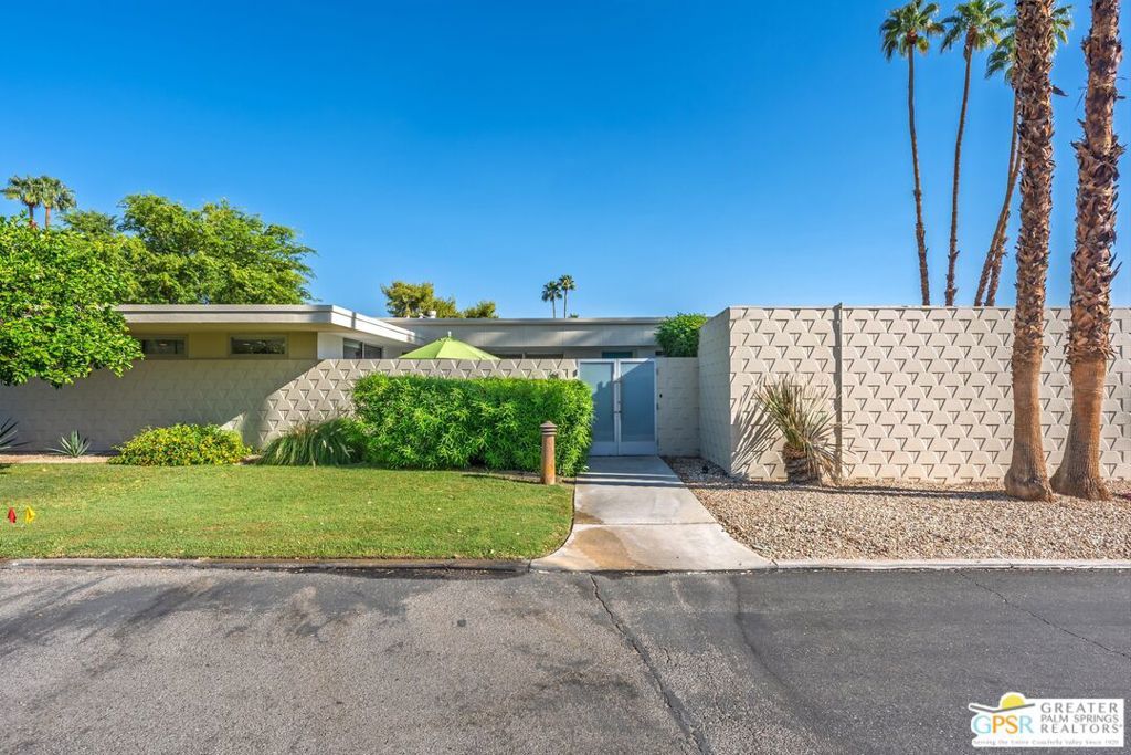 Photo of 88 Desert Lakes Drive, Palm Springs, CA 92264 (MLS # 25583859PS)