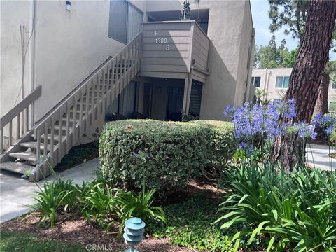 Photo of 1300 Cabrillo Park Drive #B, Santa Ana, CA 92701 (MLS # DW25118851)