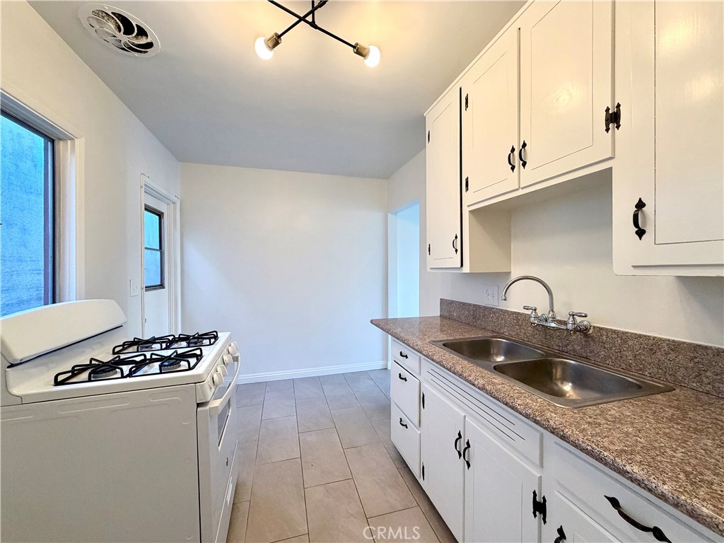 8767 Valley Boulevard 11