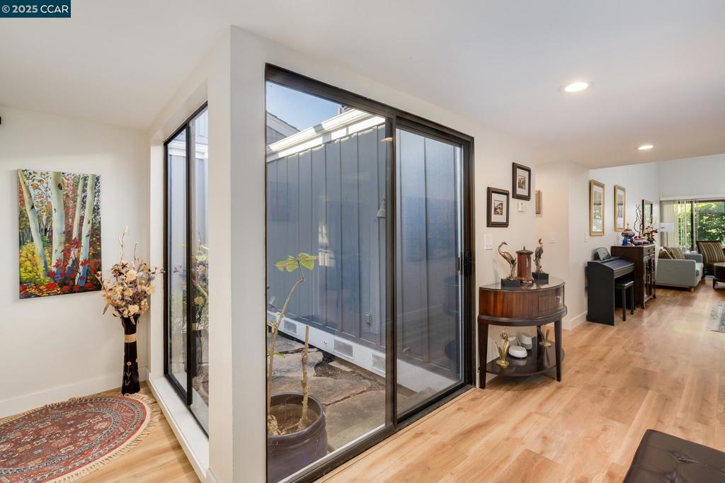 CROW CANYON C.C. - Residential
