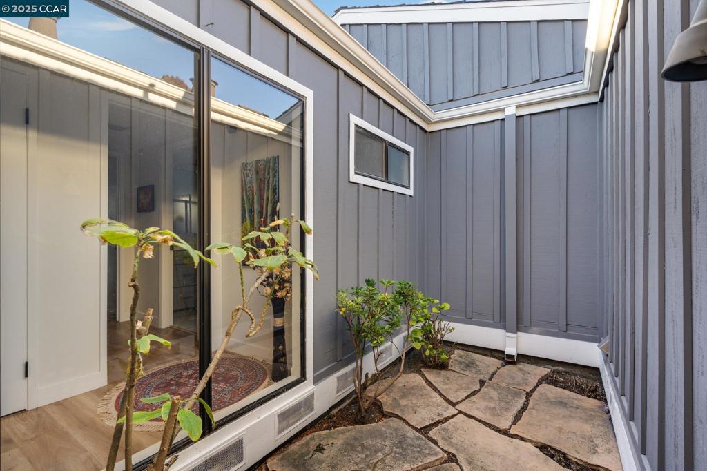 CROW CANYON C.C. - Residential