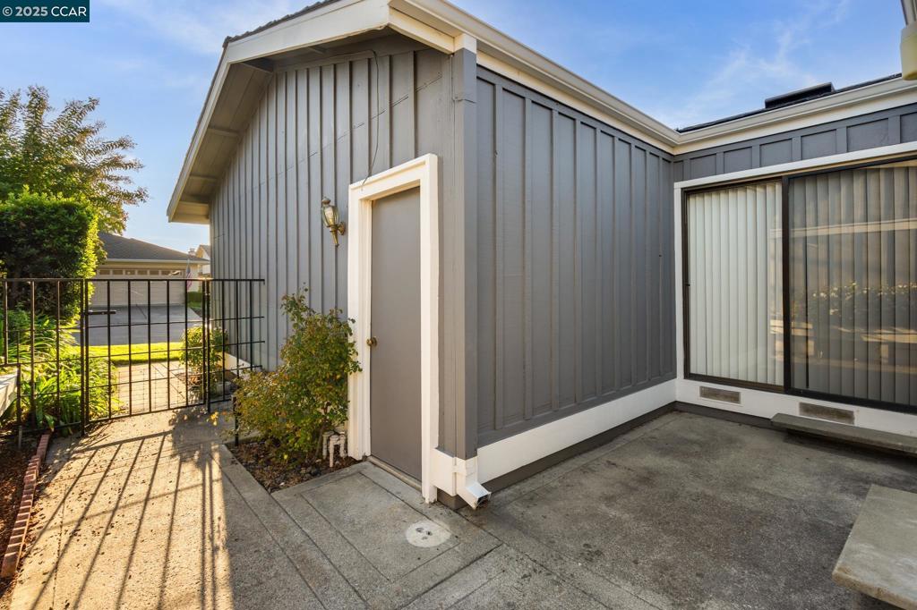 CROW CANYON C.C. - Residential