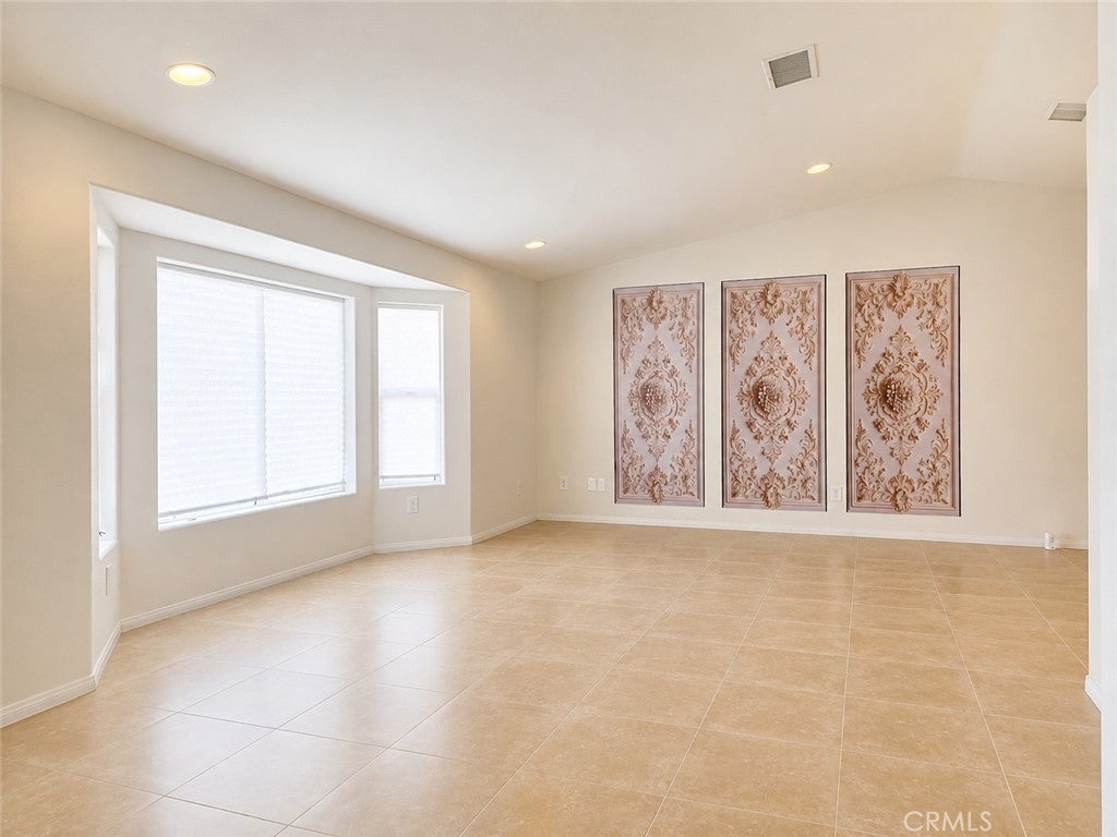 7619 DUMOSA Avenue