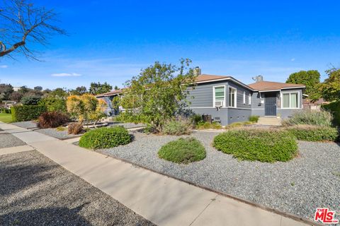 Photo of 4201 E Jacinto Way, Long Beach, CA 90815 (MLS # 26656671)