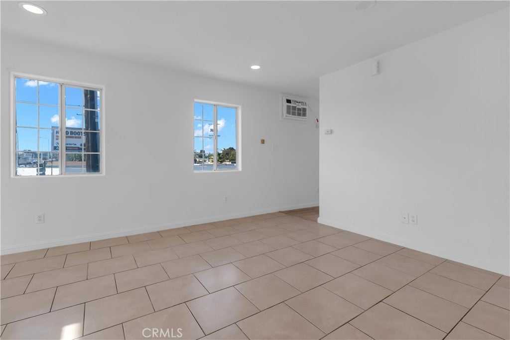 1301 E Pacific Coast