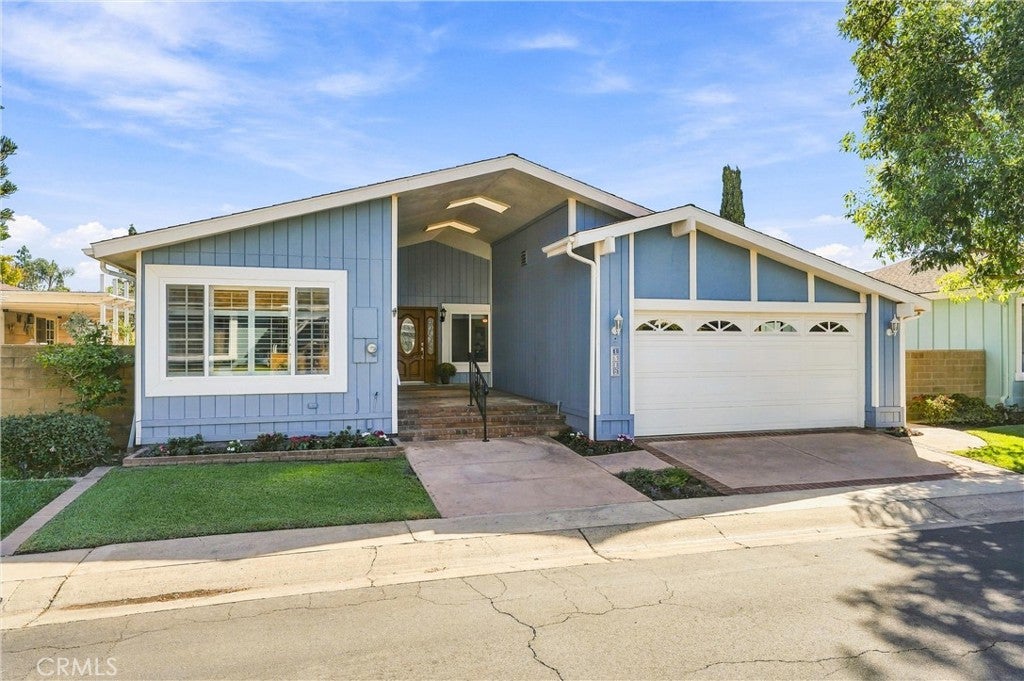 1512 Canyon Lake