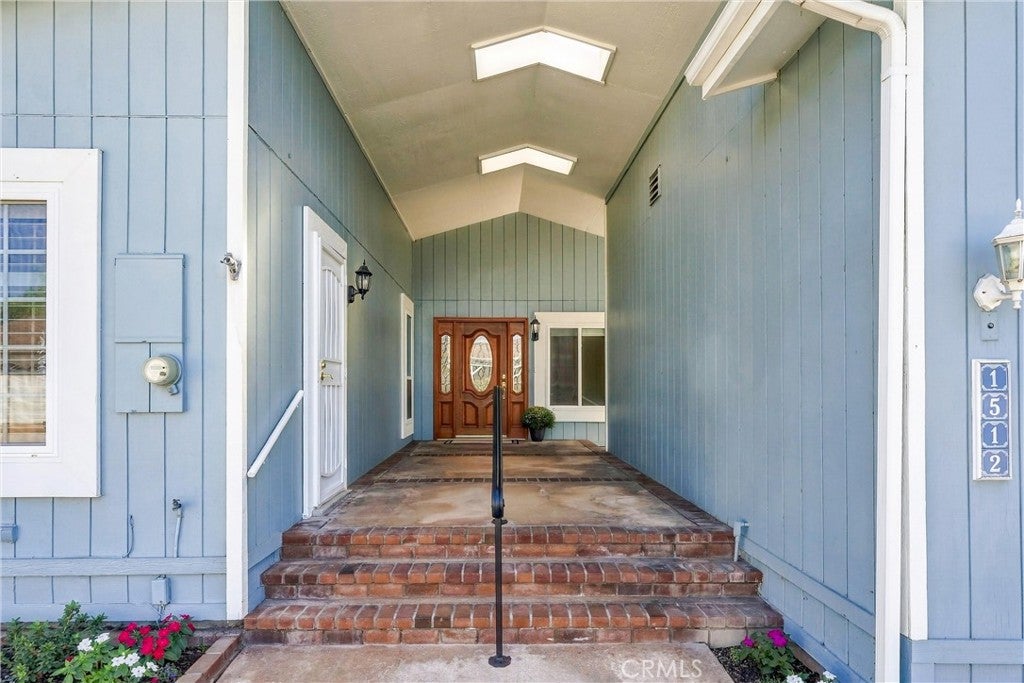 1512 Canyon Lake