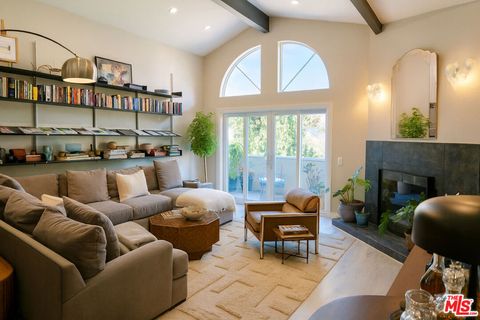Photo of 3284 Barham Boulevard #301, Los Angeles, CA 90068 (MLS # 25610509) Photo of 3284 Barham Boulevard #301, Los Angeles, CA 90068 (MLS # 25610509)