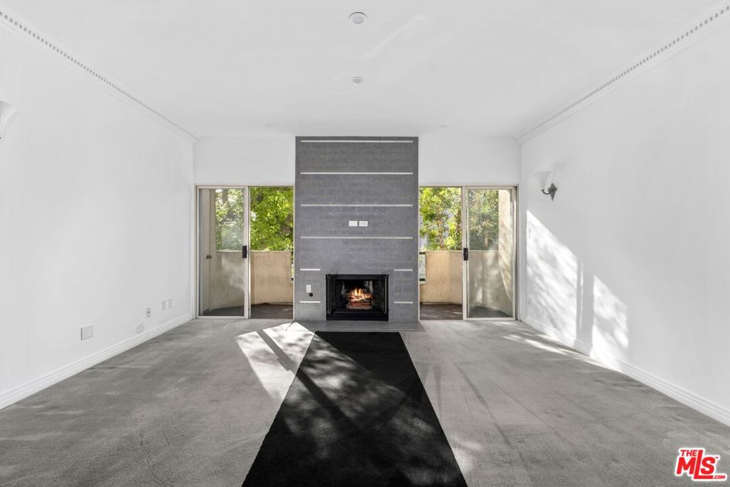 14347 Albers Street 201