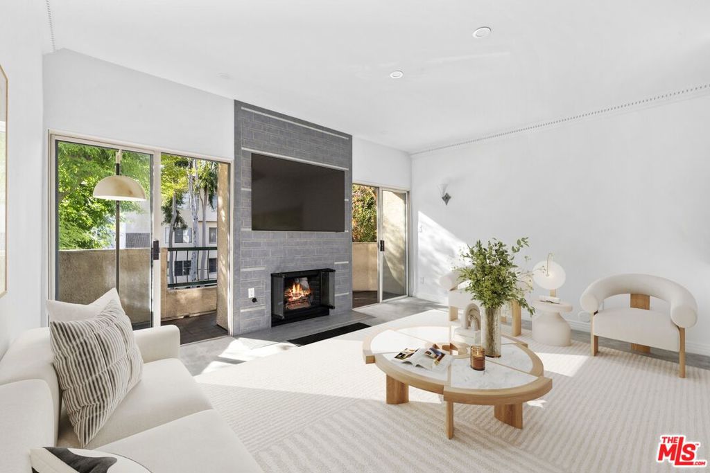 14347 Albers Street 201